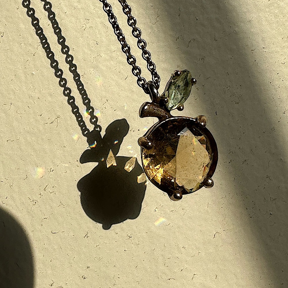 Banana Republic - Necklace , apple pendant crystals